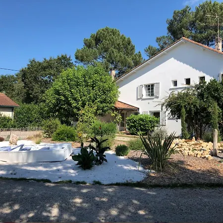 D'elisa 3* Saint-Morillon